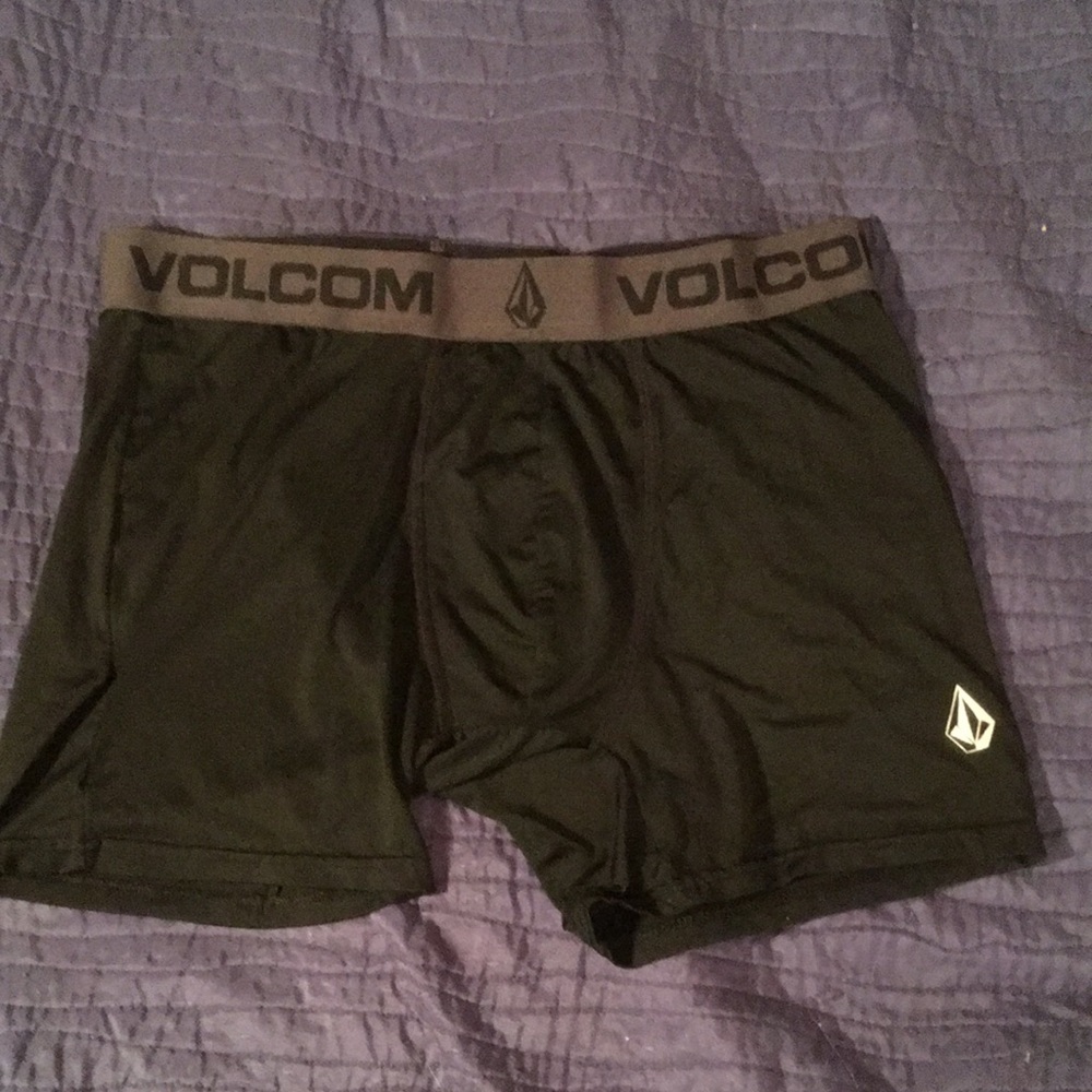 Volcom Men's Black Boxer Briefs with Dark Gray Waistband brand new